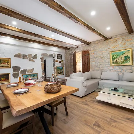 Authentic Dalmatian Stone House-kameni Dvori *