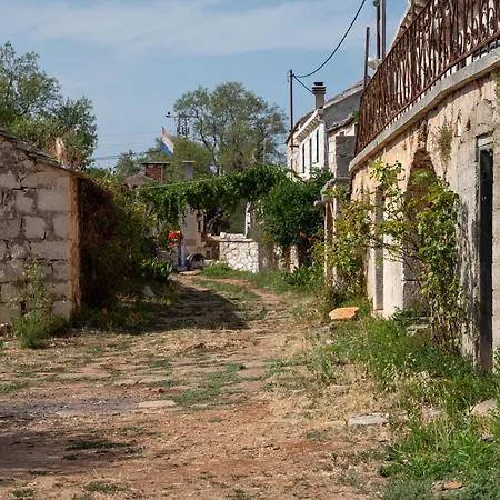 Authentic Dalmatian Stone House-kameni Dvori