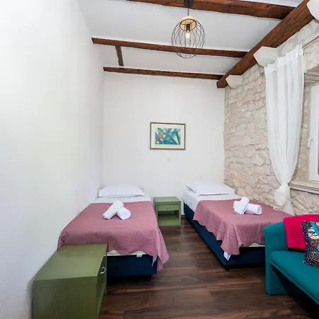 Authentic Dalmatian Stone House-kameni Dvori Prázdninový dům *